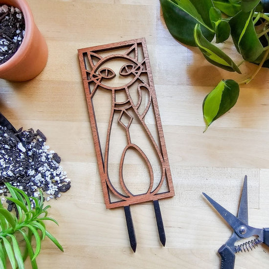 MCM Cat Indoor Houseplant Trellis (Wood)